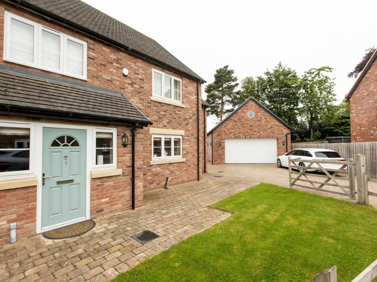 Pass The Keys Superb Space In The Idyllic Village Of Loppington Shrewsbury Bagian luar foto